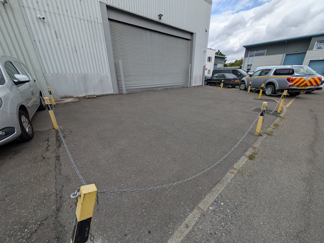 Unit 1 Marlborough Business Centre, Chertsey, Warehouse & Industrial To Let / For Sale - PXL_20250715_112619479.jpg