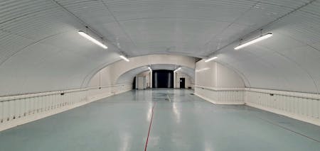 128 Three Colts Lane & 8A Cudworth Street, London, Industrial To Let - 20230127_164204.jpg