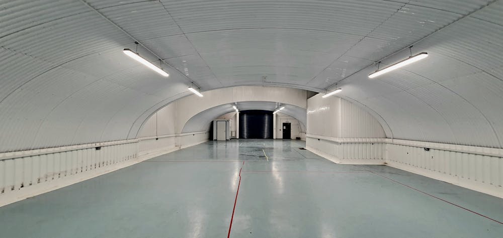 128 Three Colts Lane & 8A Cudworth Street - 20230127_164204.jpg