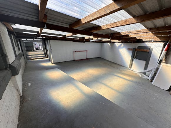 Unit 9 Rawmarsh Road, Rotherham, Industrial / Industrial To Let - 20250902_120343111_iOS.jpg