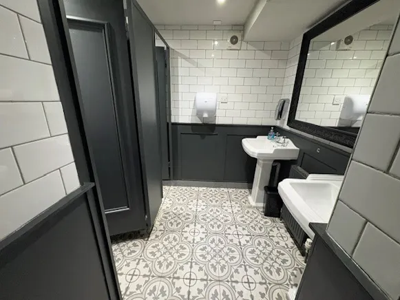 17 Westgate, Leeds, Leisure To Let - toilets.jpg