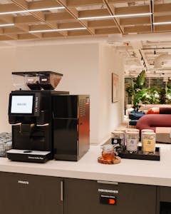 40 Leadenhall Street, London, Office To Let - HuckletreeLeadenhallOpening-OliviaChenery-17.jpg