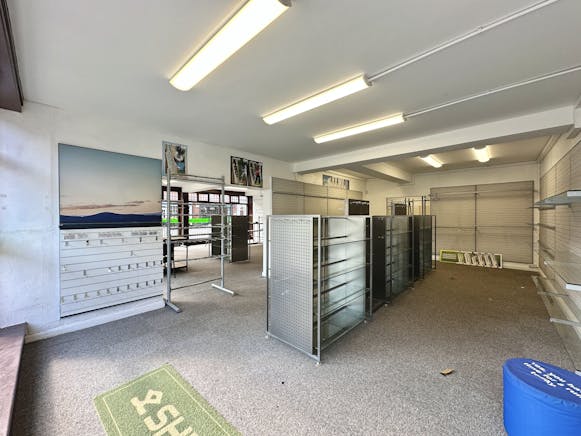1-2 Hermitage Road, Hitchin, Retail To Let - IMG_0492.JPG