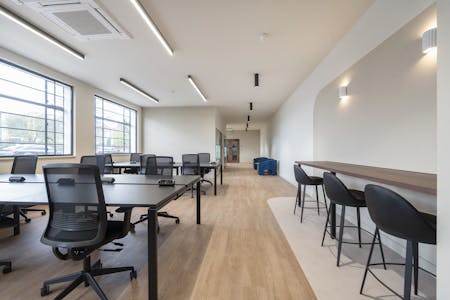 Lumiere, 5 Elstree Way, Borehamwood, Office To Let / For Sale - IW-160425--STI-083.jpg