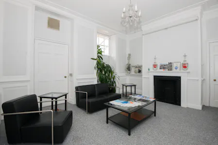 Fountain House, Richmond To Let - Fountain House Reception interior photo.jpg