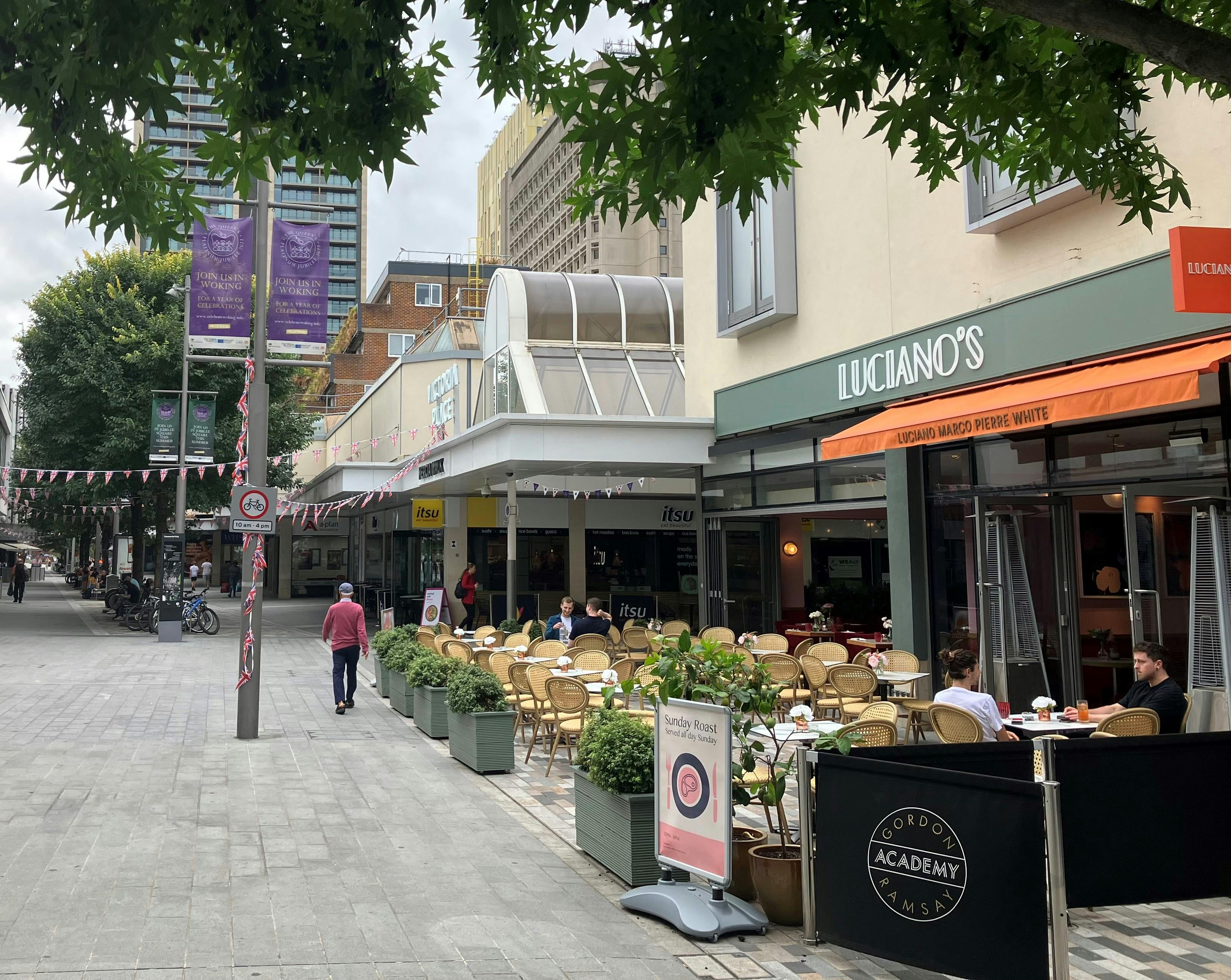 Office in Woking - photo 2