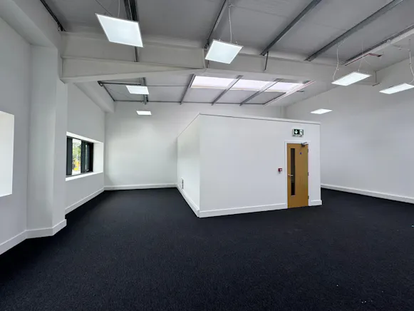 Unit 6 Aylesbury Enterprise Park, Stocklake, Industrial / Industrial To Let - 20260909_105911000_iOS 6.jpg
