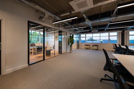 Ealing Studios, London, Office To Let - EALING_6994_I-BLOCK-OFFICE-END-02.jpg