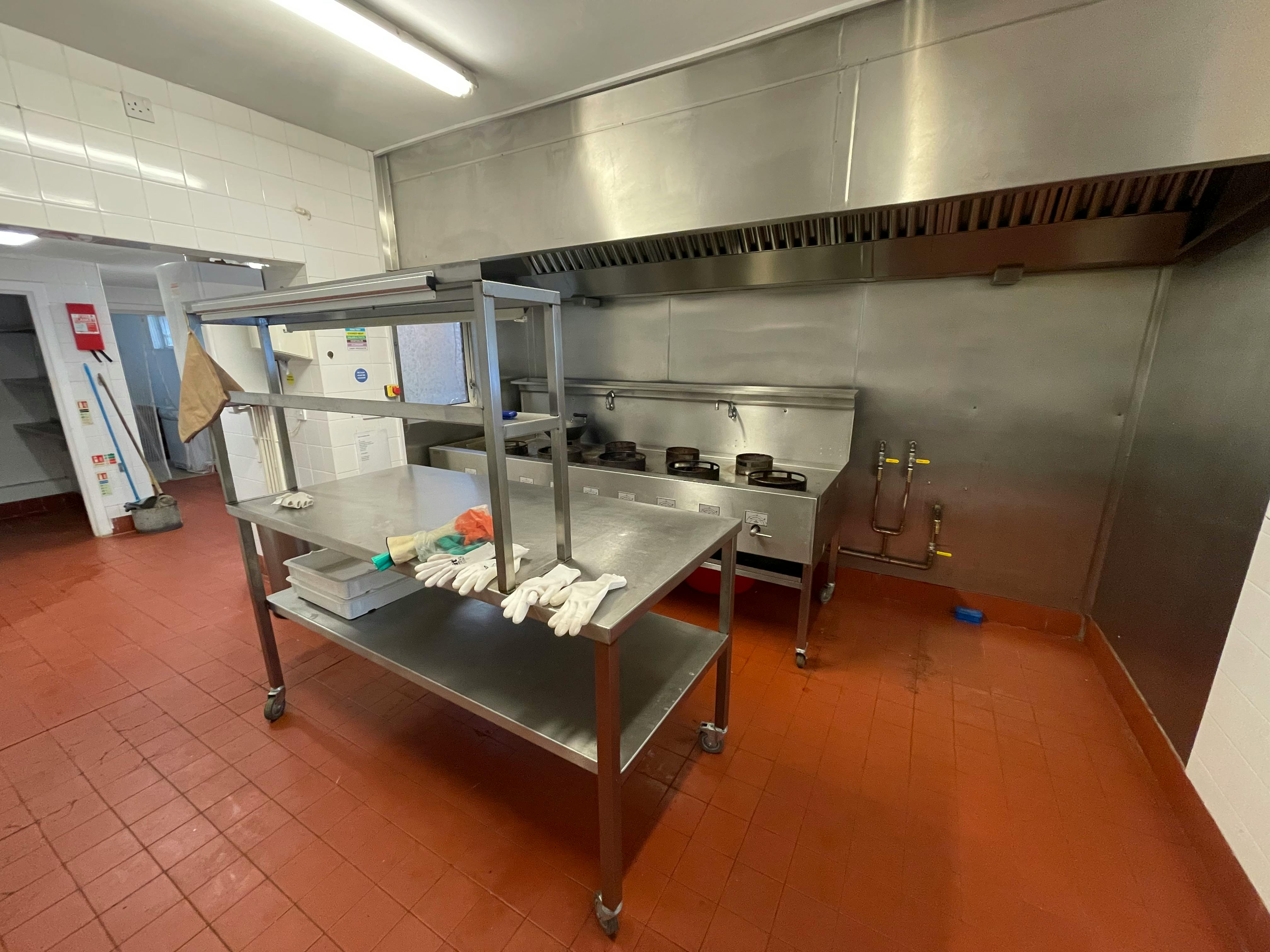 Retail/Shop in Bournemouth - photo 3