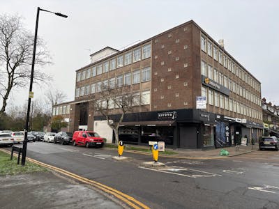 Northside House, Barnet, Office To Let - OUTSIDE BUILDING.jpg