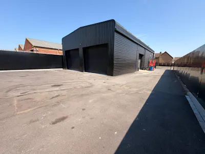 Walter House, Wickford, Industrial / Office To Let - WhatsApp Image 2026-07-10 at 10.20.35 (3).jpeg