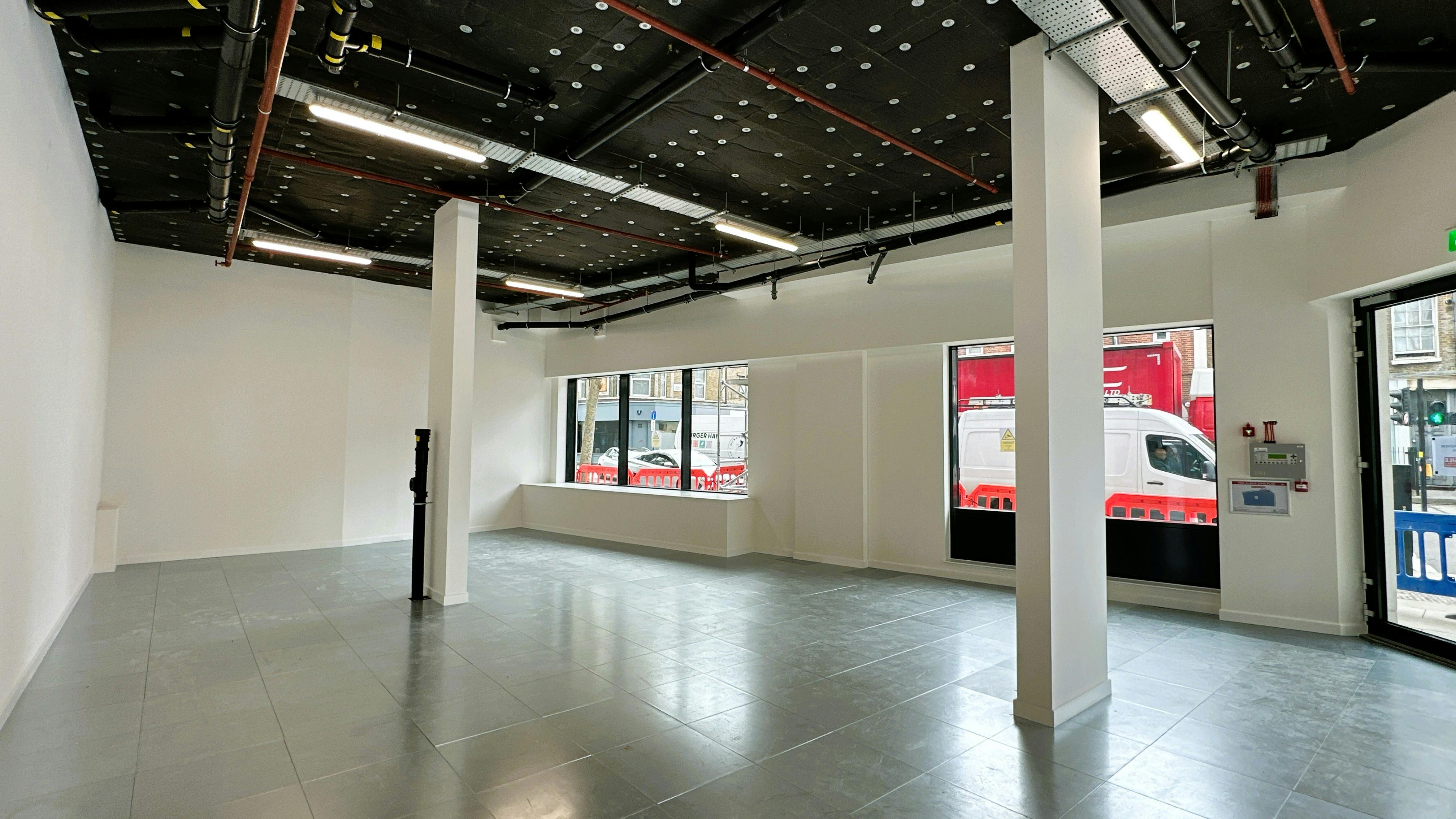 Acorn House, 314-320 Gray's Inn Road, London, Offices / Retail To Let - 2026 03 16 - Retail - Acorn House, 314 - 320 Grays Inn Road, London WC1X 8DP - internal 2.jpg