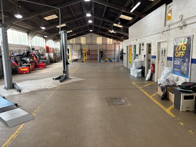 Former ATS Centre, Tewkesbury, Industrial For Sale - IMG_0541.JPG