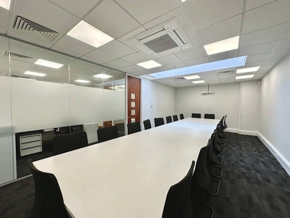 34, George Street, Luton, Office To Let - Image 18