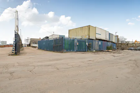 Bunker 51, 3 Herringham Road, Charlton, Class E Retail / Leisure / D2 (Assembly and Leisure) / Leisure / Light Industrial / Open Storage / Trade / Warehouse / Yard To Let - 1433196-21-69c3e33899719.jpg