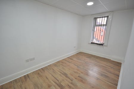 175 Rochdale Road, Bury, Office To Let - CSC_0061.JPG