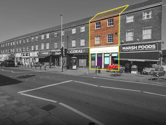 11 Nursery Parade, Luton, Retail To Let / For Sale - IMG_2695 copy.jpg