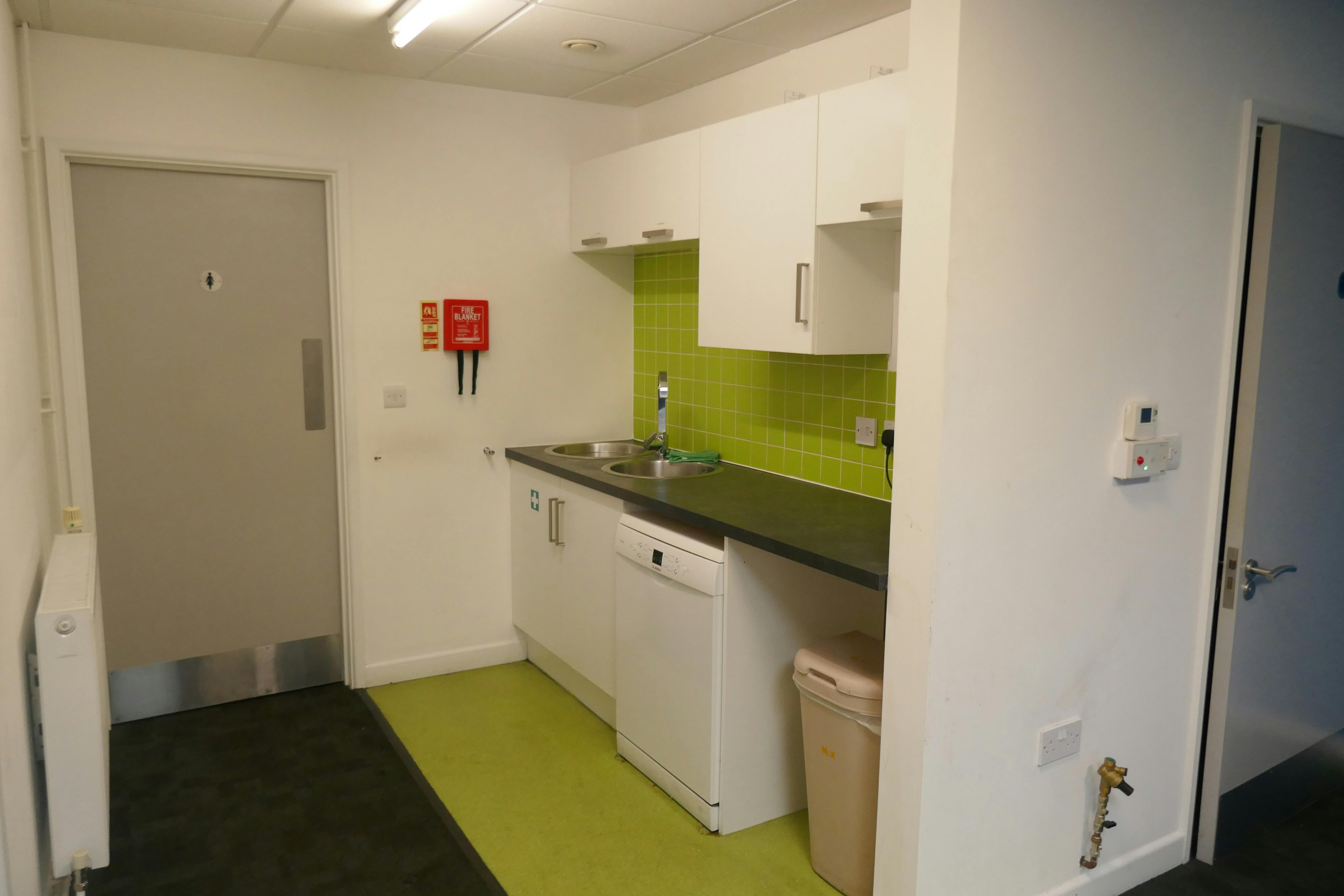 St. Andrews House, Saffron Walden, Industrial To Let - P1030836.JPG