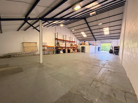 Unit 16 Progress Road, Leigh-On-Sea, Industrial To Let - WhatsApp Image 2026-06-09 at 10.08.00 AM (8).jpeg