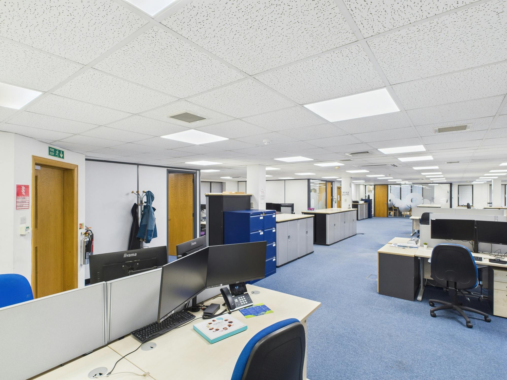 Suite 3, Oxford House, Thame, Office To Let - CAM05222G0-PR0073-STILL002.jpg