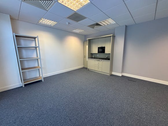 Suite 7, 2 Station Court, London, Office To Let - IMG_4848.jpeg
