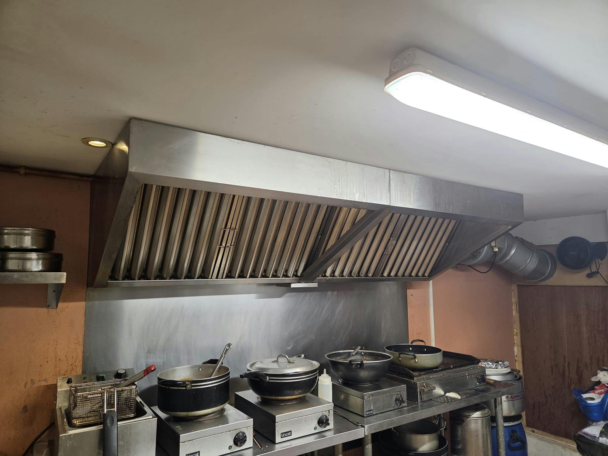 207 Garratt Lane, London, Restaurant Lease Assignment - 472c7848-7169-4e1f-ac59-3effe21d453f.jpg