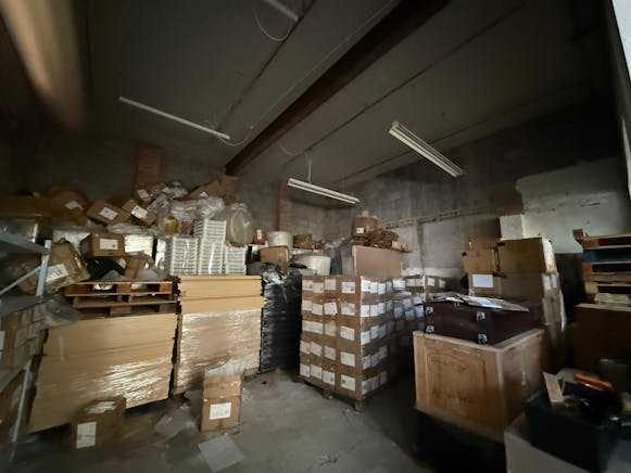 18 Towerfield Road, Southend-on-Sea, Industrial To Let - WhatsApp Image 2026-03-06 at 09.47.59 (4).jpeg