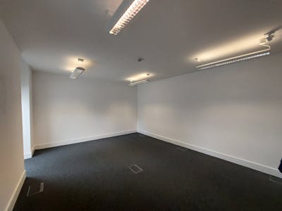 The Loose Box, Hathersage Hall, Hope Valley, Office To Let - 20250723_102645.jpg