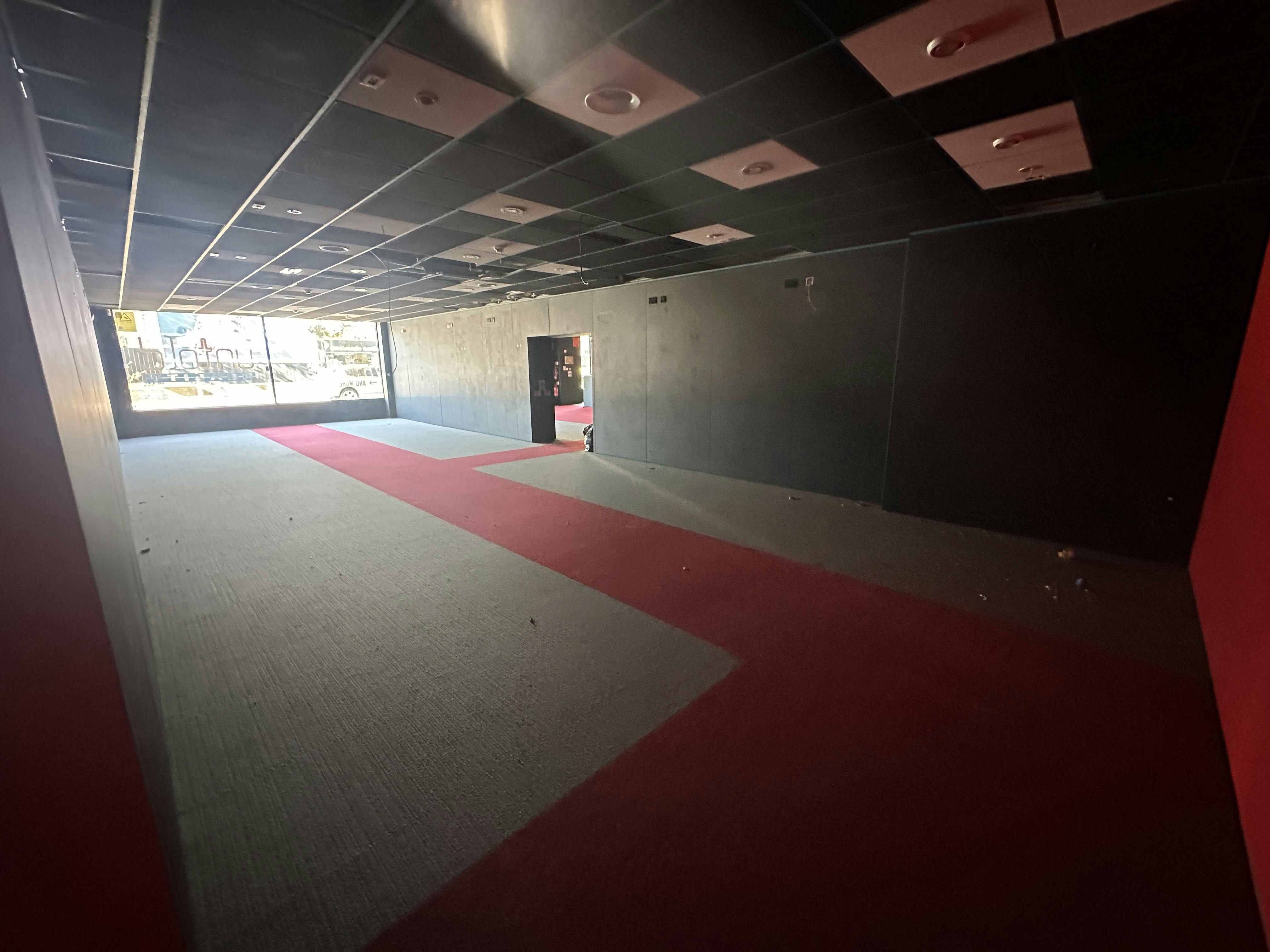 163-167 Fleet Road, Fleet, Retail To Let - IMG_9805.JPG