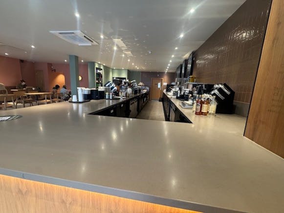 14 Market Place, Abingdon, Offices / Retail To Let - Coffee Bar.jpg