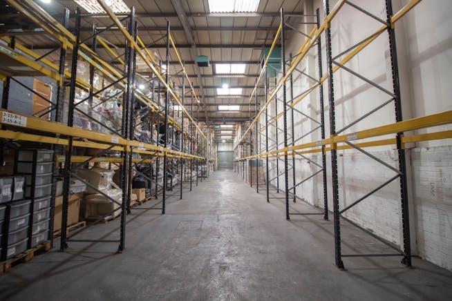 Rear of Unit L, Braintree Industrial Estate, Ruislip, Industrial / Warehouse To Let - 4.jpg