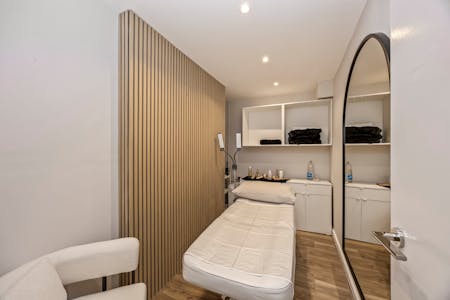 49-50 Boundary Road, Hove, Cafe (A1) / Class E Retail / Leisure / Convenience Store / E (Commercial / Business / Service) / E Class Retail / Leisure (no extract - Open A1) / Food & Beverage / Retail / High Street Retail For Sale - Boundary Road 49-005.JPG