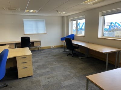 Blue Southern Office Building, Harbour Road Trading Estate, Bristol, Office To Let - 20230227 115602.jpg