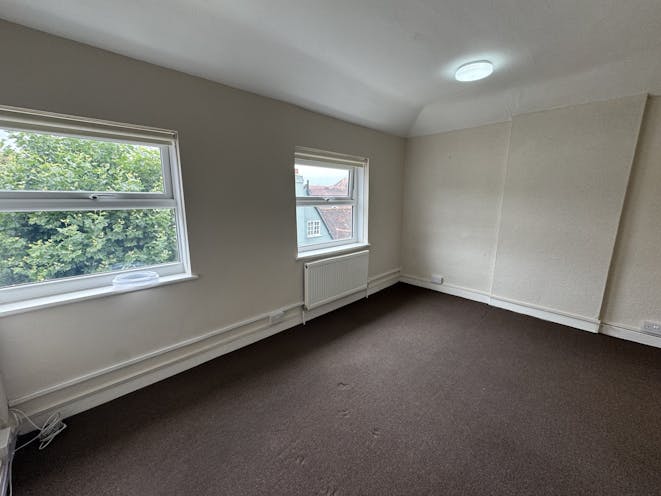 61 High Street, Leatherhead, Offices / Retail For Sale - IMG_6426.jpg