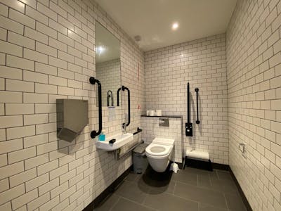 61-63 Rochester Place (1st Floor), London, Office To Let - 266e126ff8514fff97db50866d26aeb8.jpg