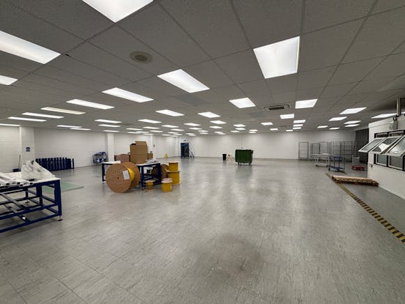 12-14 Boundary Road, Haverhill, Industrial To Let - IMG_4585.JPG