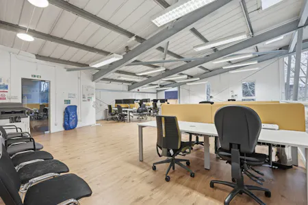 18-20 London Lane, London Fields, D1 (Non Residential Institutions) / D2 (Assembly and Leisure) / Leisure / Office To Let - img_0171.jpg