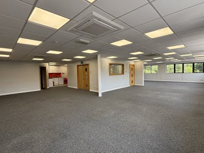 Unit 9 Albany Park, Poole, Office To Let / For Sale - IMG_6655.JPEG