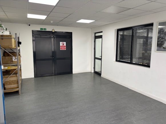 50 Aden Road, Enfield To Let - 5.jpg