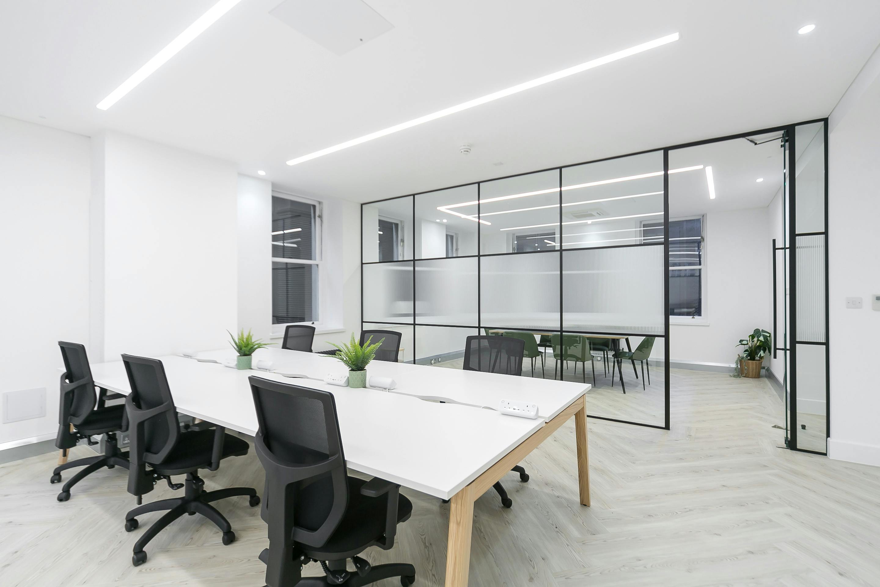 Office in London - photo 4