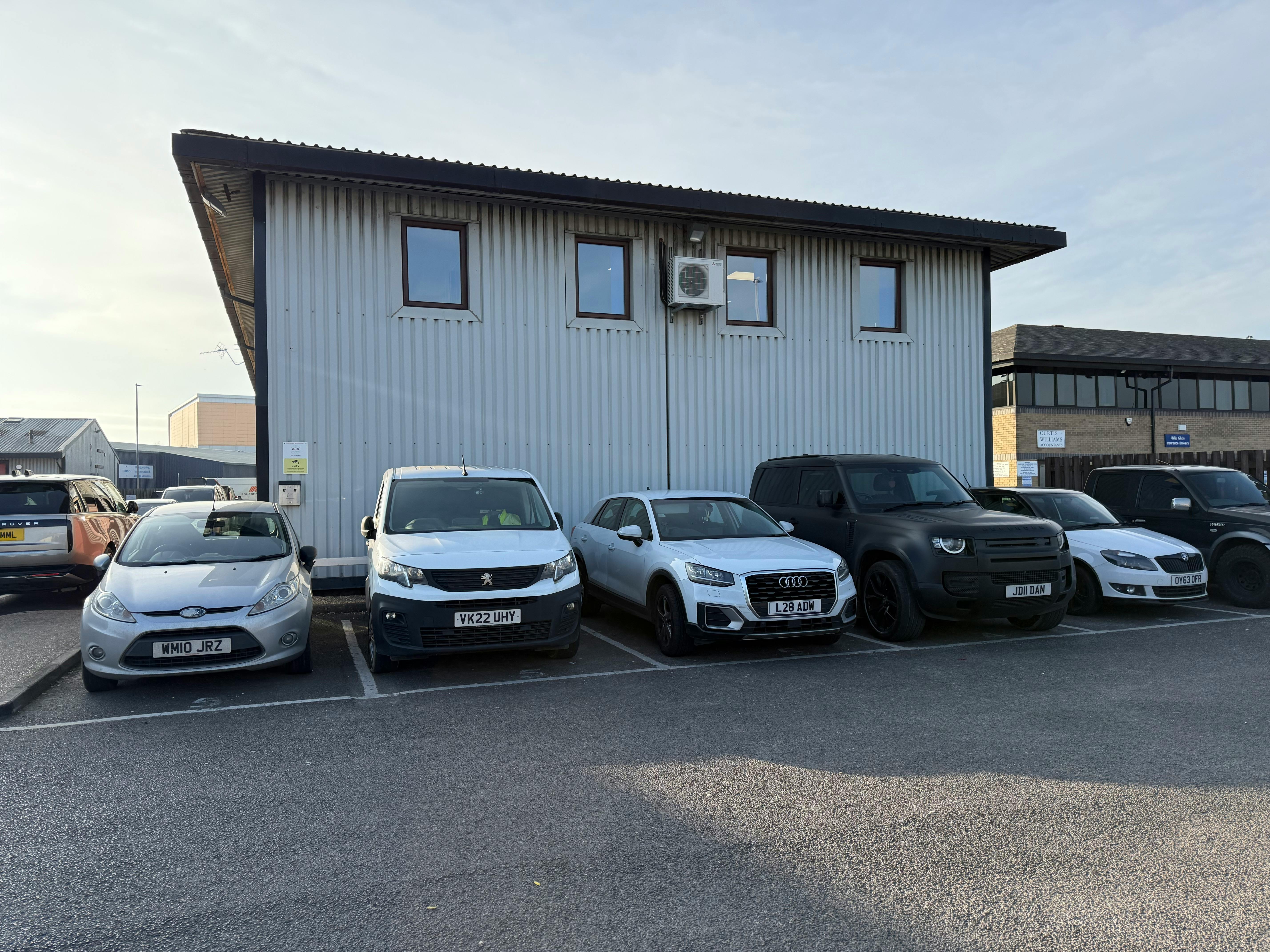 Industrial Unit in Portsmouth - photo 4