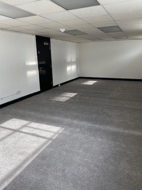 Office in Greenwich - photo 3