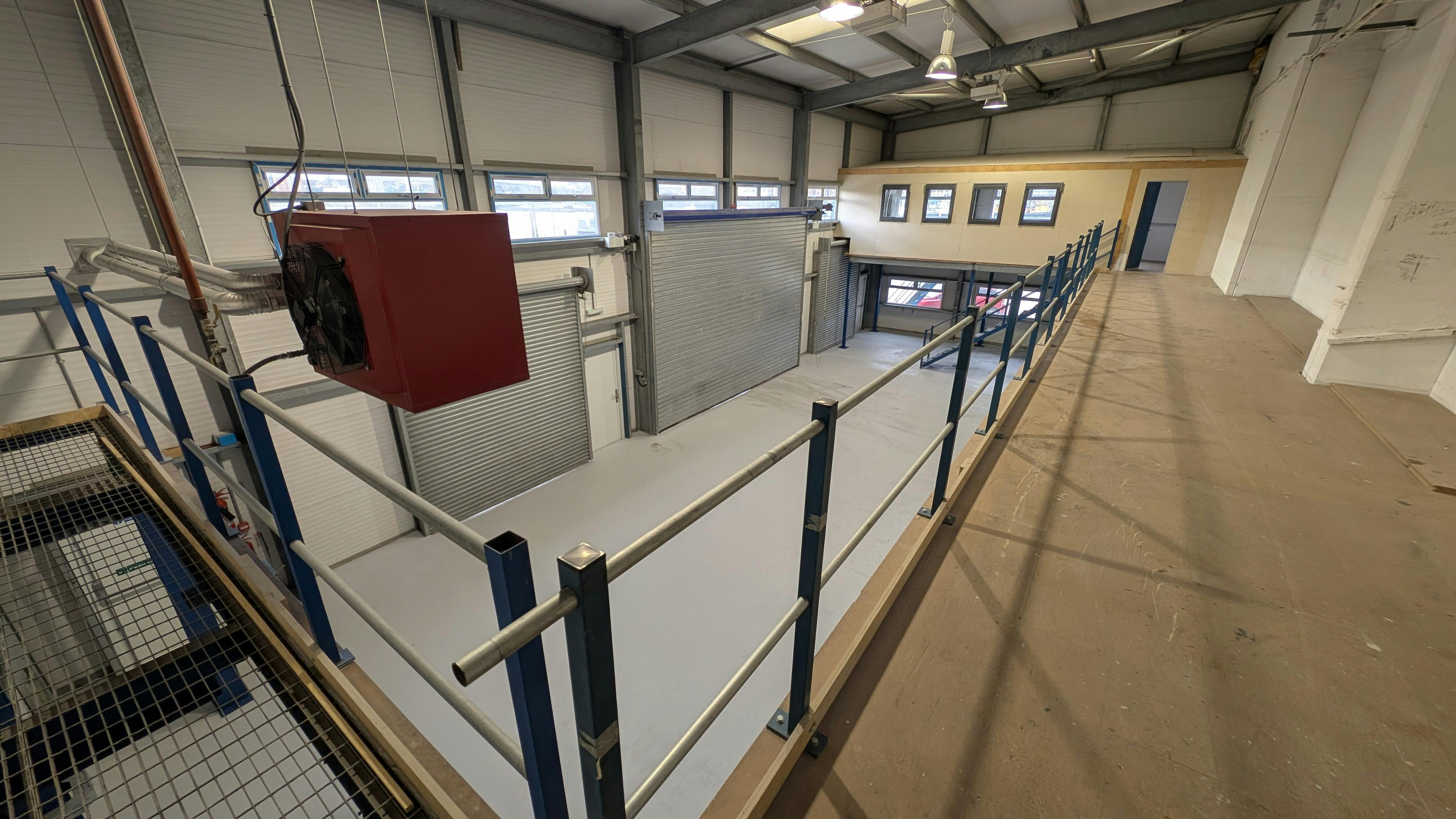 Industrial Unit in Southampton - photo 3