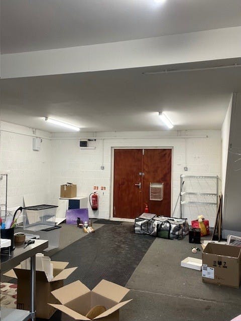 Units at Notley Farm, Long Crendon, Industrial To Let - 16A internal e.jpg
