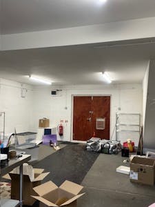 Units at Notley Farm, Long Crendon, Industrial To Let - 16A internal e.jpg