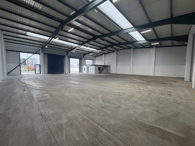 Units 18-20, Severnside Trading Estate, Textilose Road, Manchester, Industrial To Let - IMG_0862.JPG
