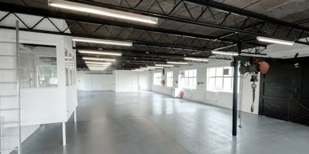 2 Hill Farm Avenue Industrial Estate, Watford, Office To Let - Unit-2-Warehouse-Upstairs.jpg