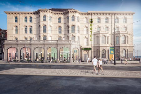 Unit 4, Market Street, Blackpool, D2 (Assembly and Leisure) / Leisure / Restaurant / Cafe To Let - Starbucks Signage View 1 P0456.jpg