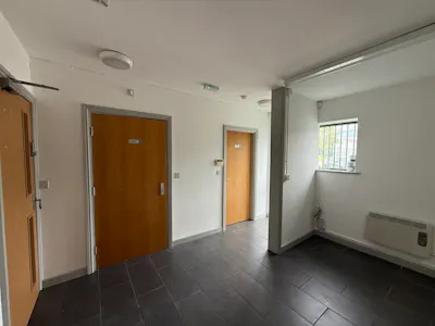 Unit 24, Glossop, Industrial/Logistics / Office To Let - IMG_5276.jpeg