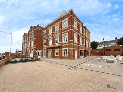 The Grand Broadway, Leigh-On-Sea, Retail / High Street Retail To Let / For Sale - 6c80df6eIMG20250729WA0216.jpg